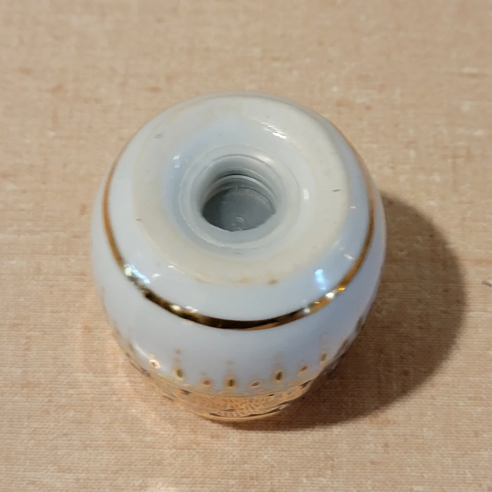 Benjarong Royal Porcelain Kingdom of Thailand Pepper‎ Shaker